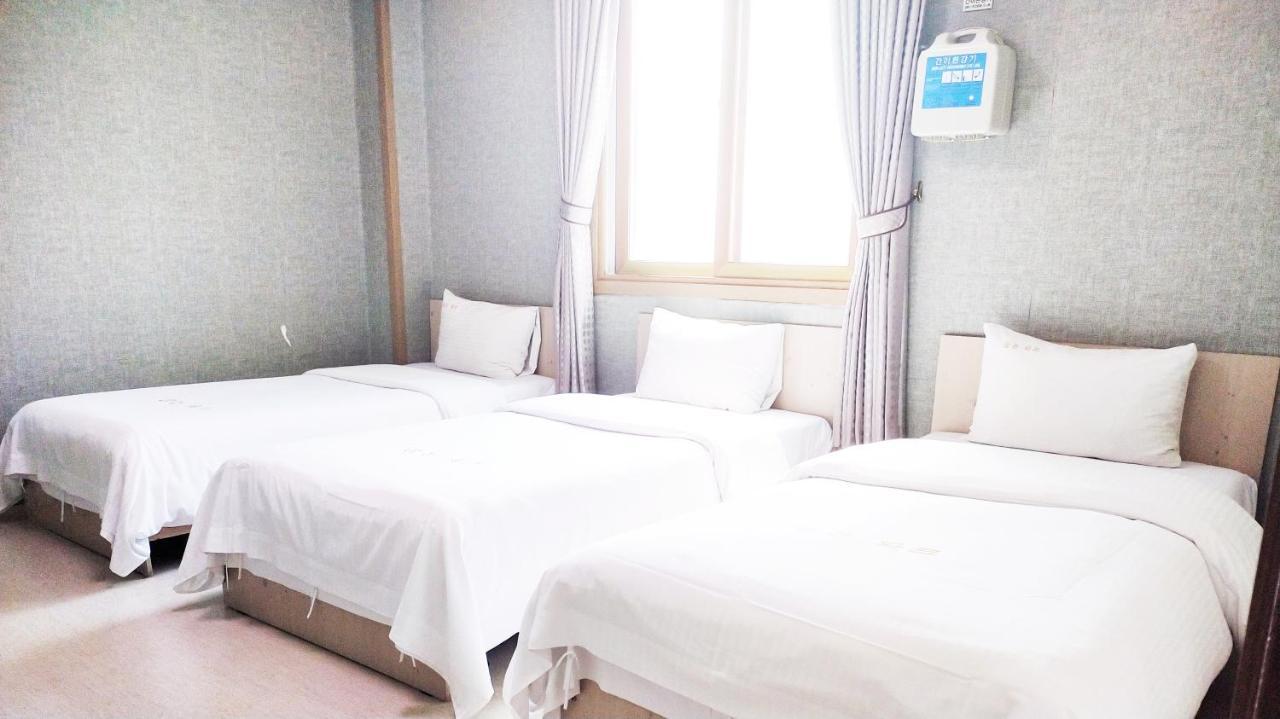 Golden Park Hotel Jeju Exterior photo