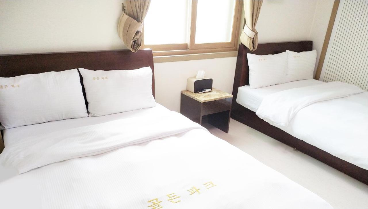 Golden Park Hotel Jeju Exterior photo